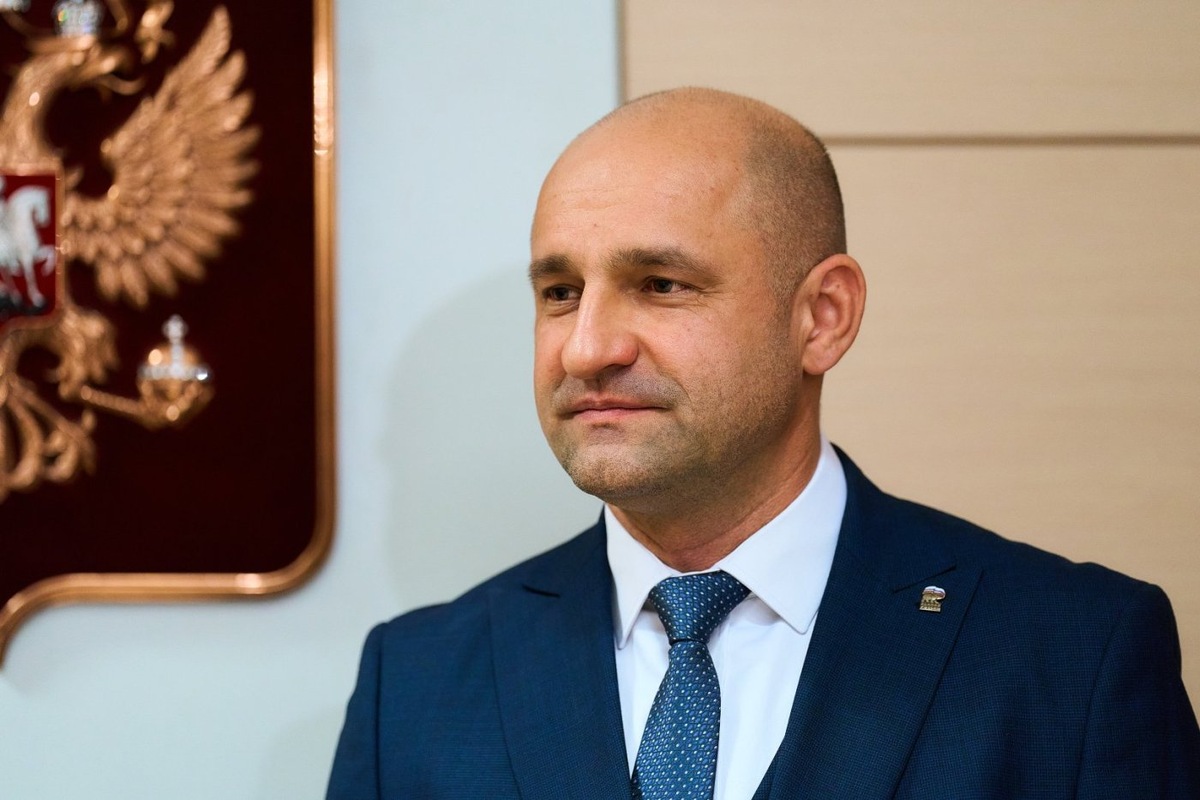    Полпред президента в УрФО поздравил россиянок с Международным женским днём