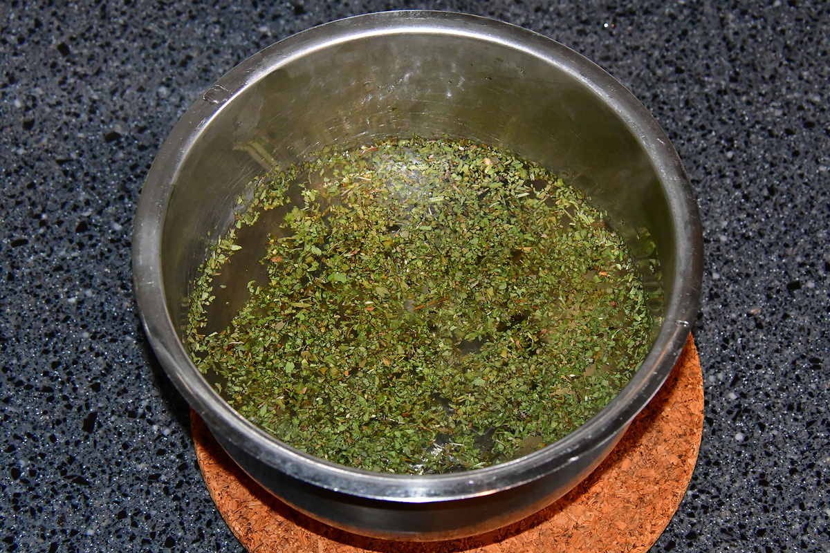 Добавляем горячую воду