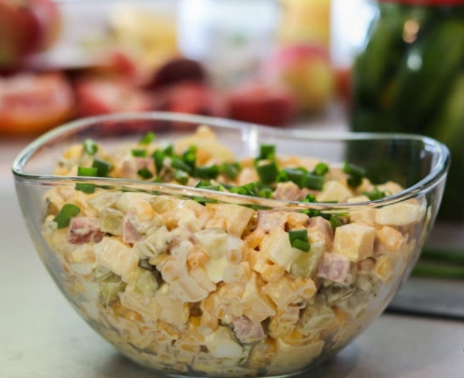 Как облагородить майонеза: 4 соуса вкуснее, красивее и интереснее - и в них есть майонез. Для весенних салатов - и оливье, мимозы, шубы