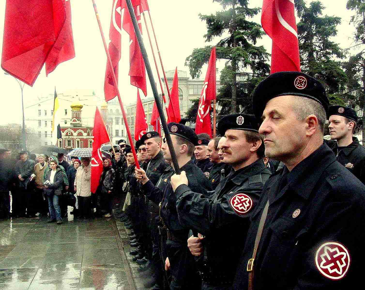 Современные российские антифашисты. Источник изображения: сайт azionetradizionale.com