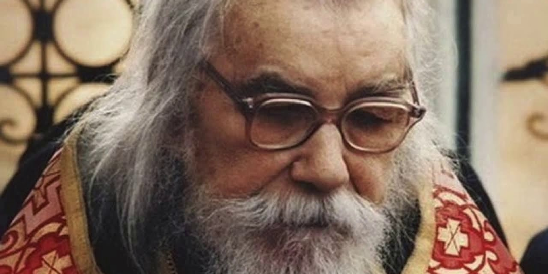 Почему жизнь стала такой сложной и в мире столько бед? - Ответил еще архимандрит Иоанн Крестьянкин