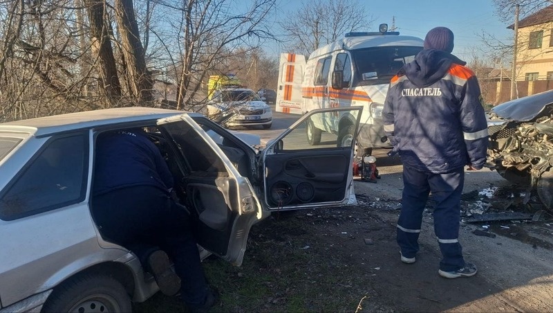    Водитель внедорожника не пострадал Фото: Минераловодское управление по ЧС