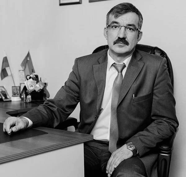    В Сургуте на 58 году жизни скончался известный юрист Алексей Редькин