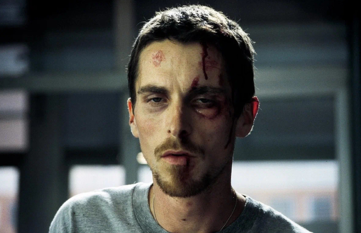 Кадр из фильма «Машинист» (2004)