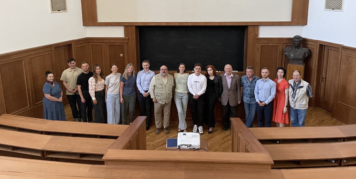 Коллектив НИЛ геоэкологии Севера в ауд. 2109, 2024 год