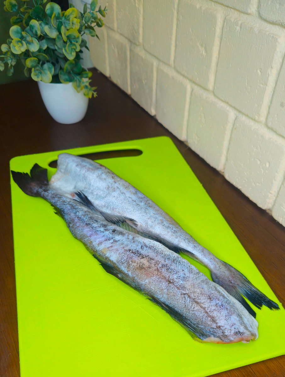 Разделываем рыбу минтай