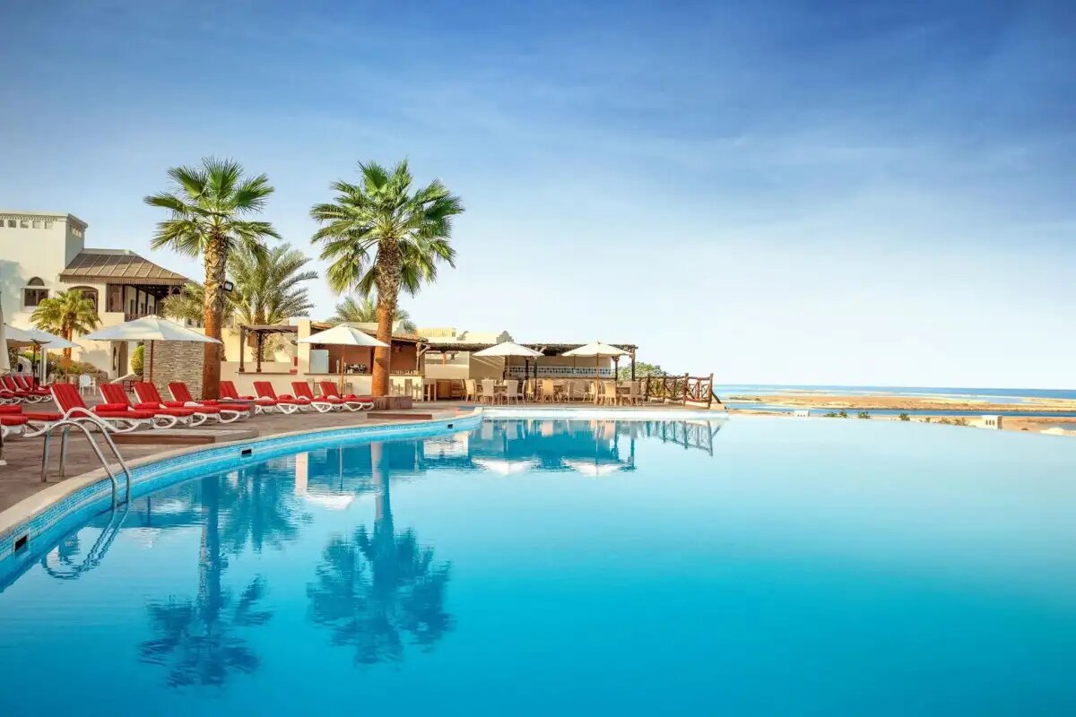 The Cove Rotana Resort 5* Источник фото https://static.tourvisor.ru/hotel_pics/verybig/9/cove-rotana-resort-102204042.jpg
