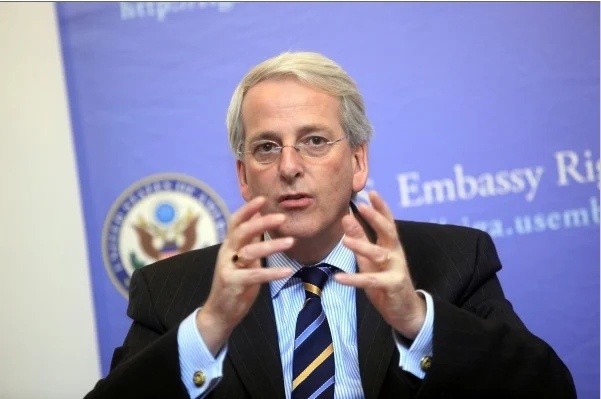  Иво Даалдер, бывший американский посол в НАТО
