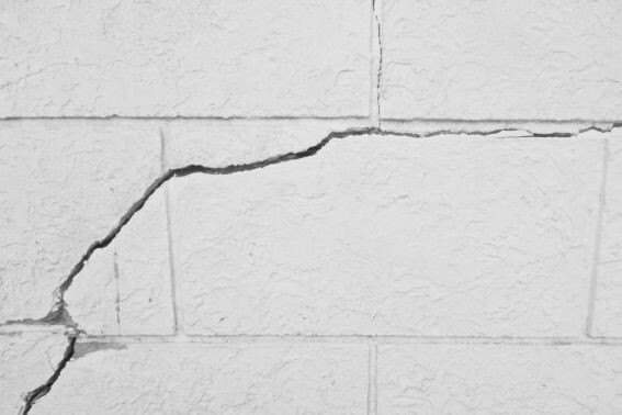 Горизонтально-диагональная трещина