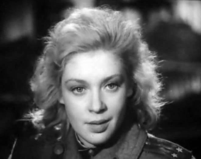 Анна Лисянская. Кадр из фильма "Дни и ночи" (1944)