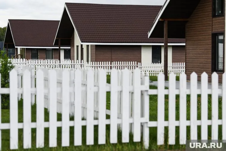 Пермяки мечтали построить свой дом
Фото: Владимир Жабриков © URA.RU