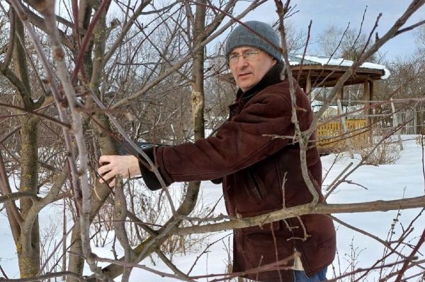 Навстречу весне: житель Лукоянова рассказал, как готовит участок к новому сезону  📷
