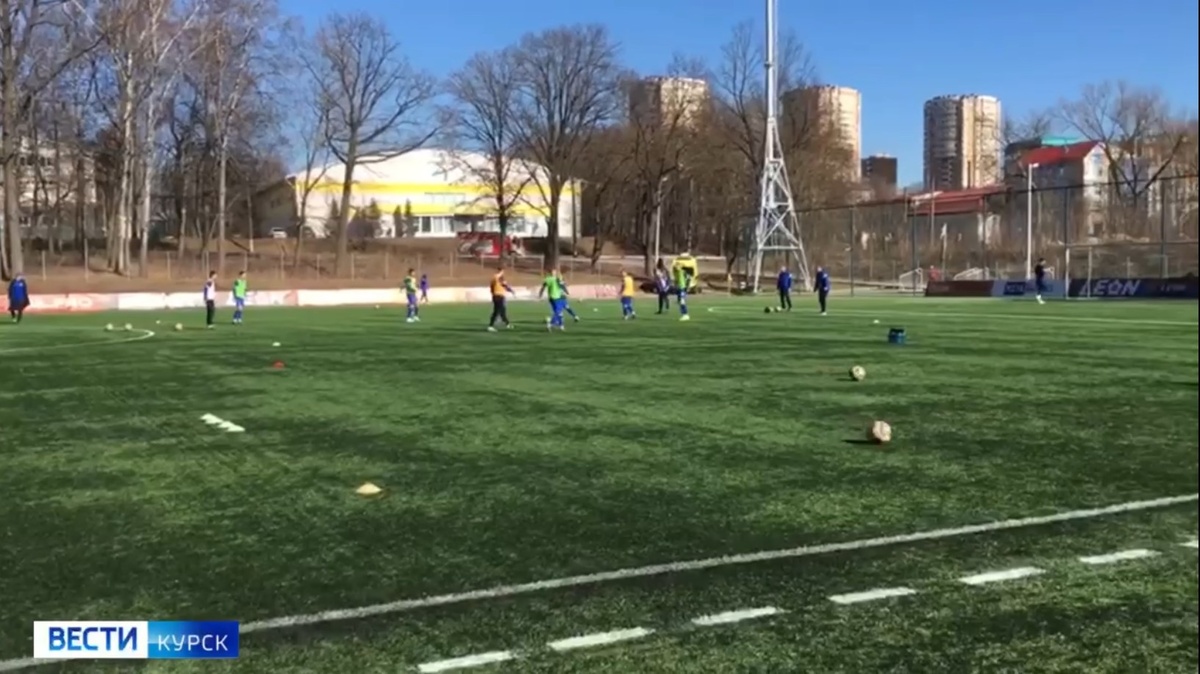    Курский "Авангард" проводит первый домашний матч чемпионата страны