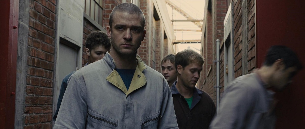 Кадр из фильма «Время» (2011)