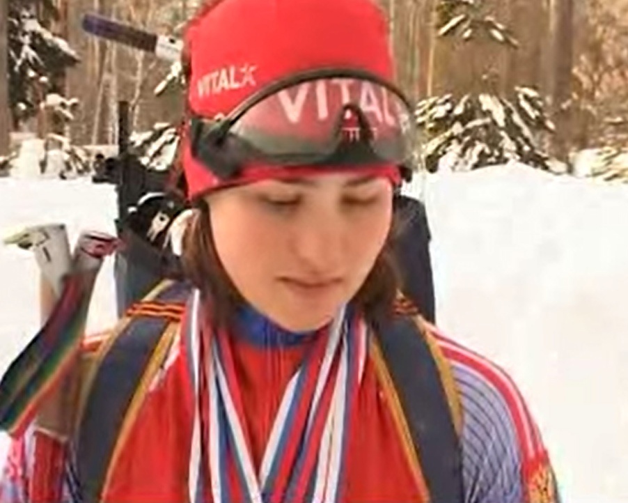 Мария ушла от мужа к деревенскому сидельцу.