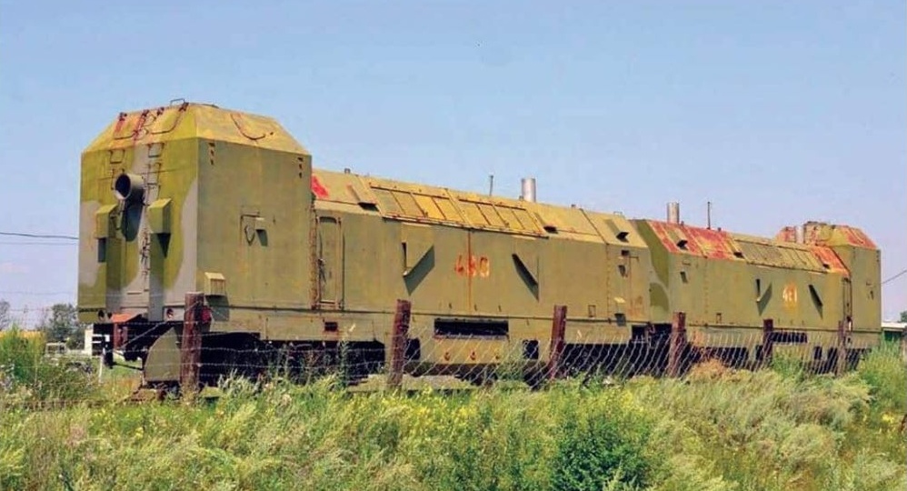 Бронепоезда для борьбы с Китаем в 60-е годы - тепловозные бронелетучки.