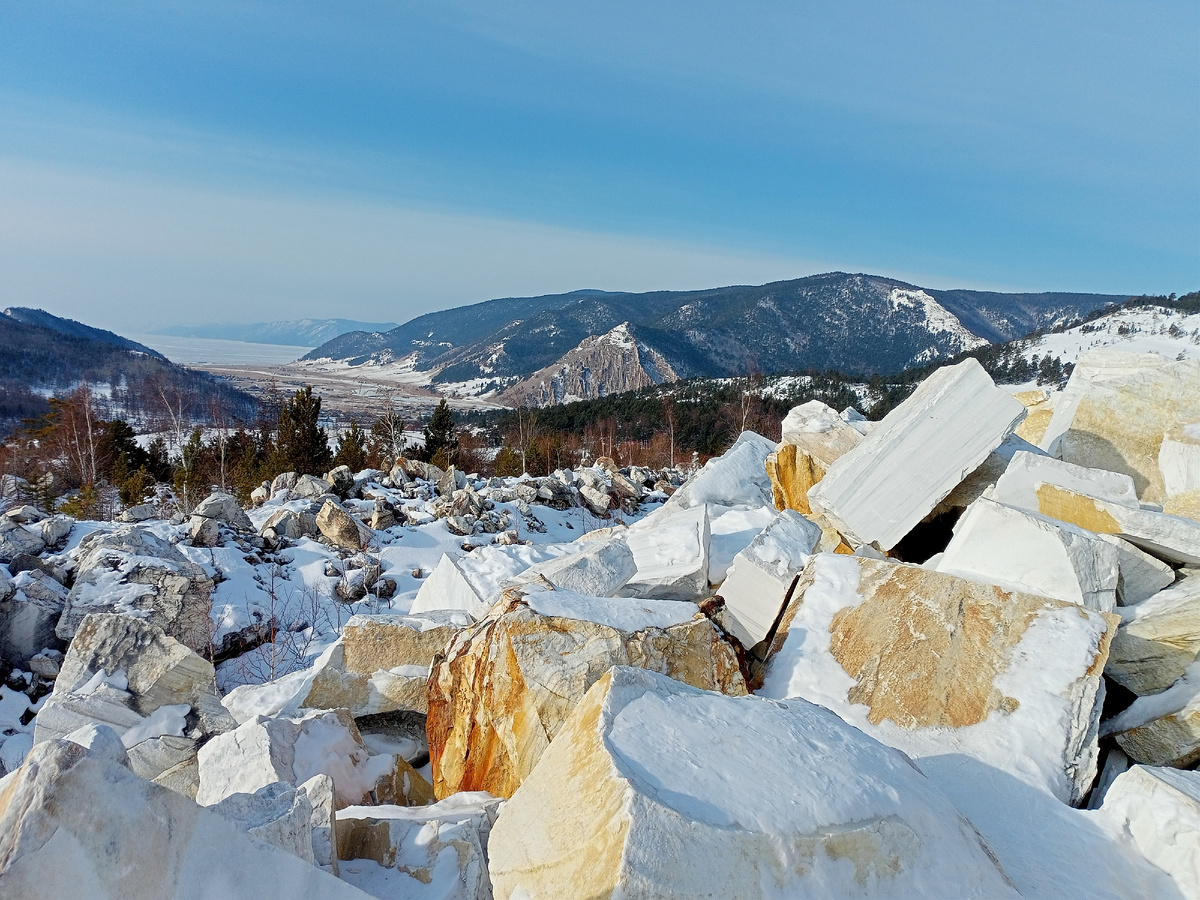 Вид на устье Бугульдейки с карьера