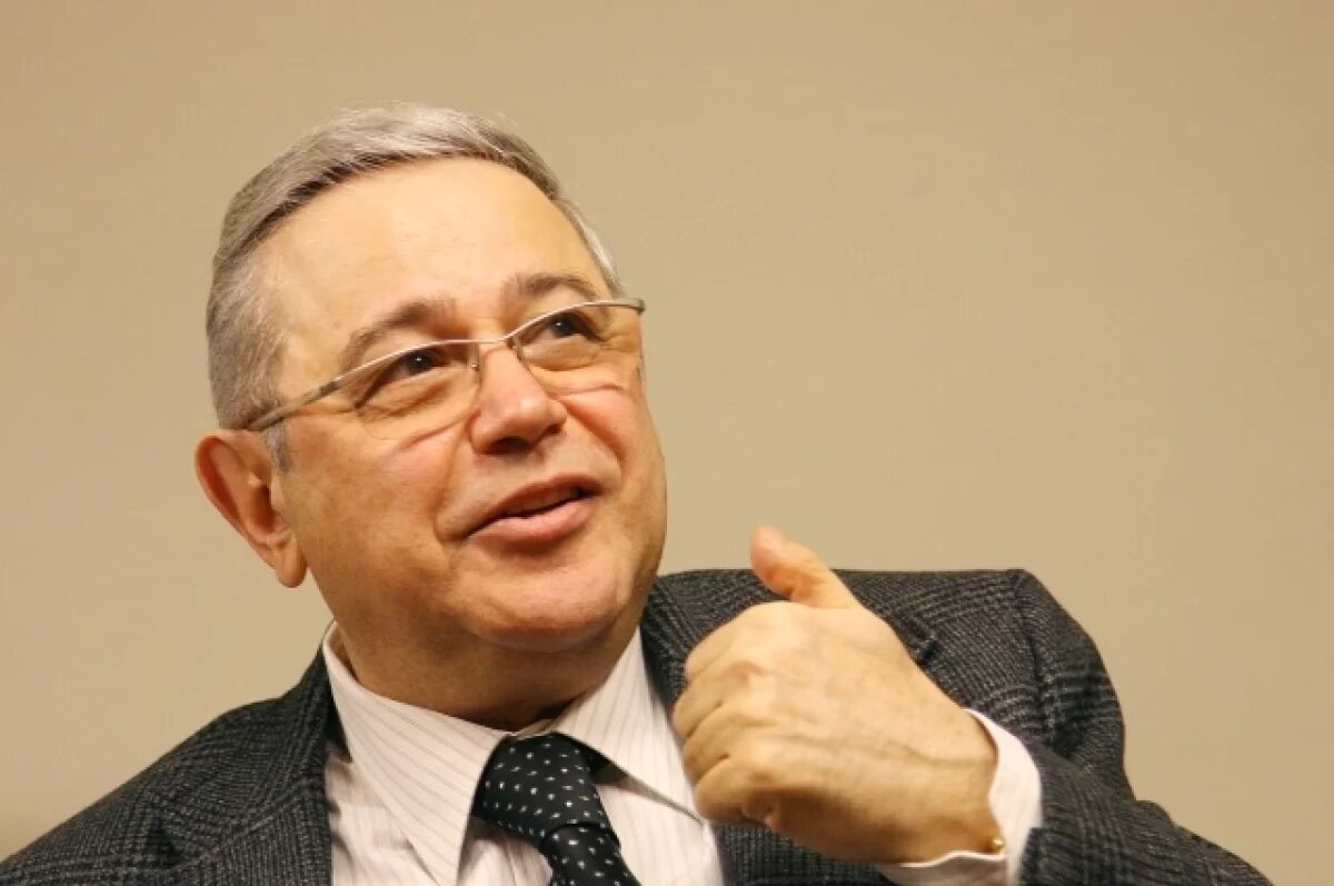    Евгений Петросян.