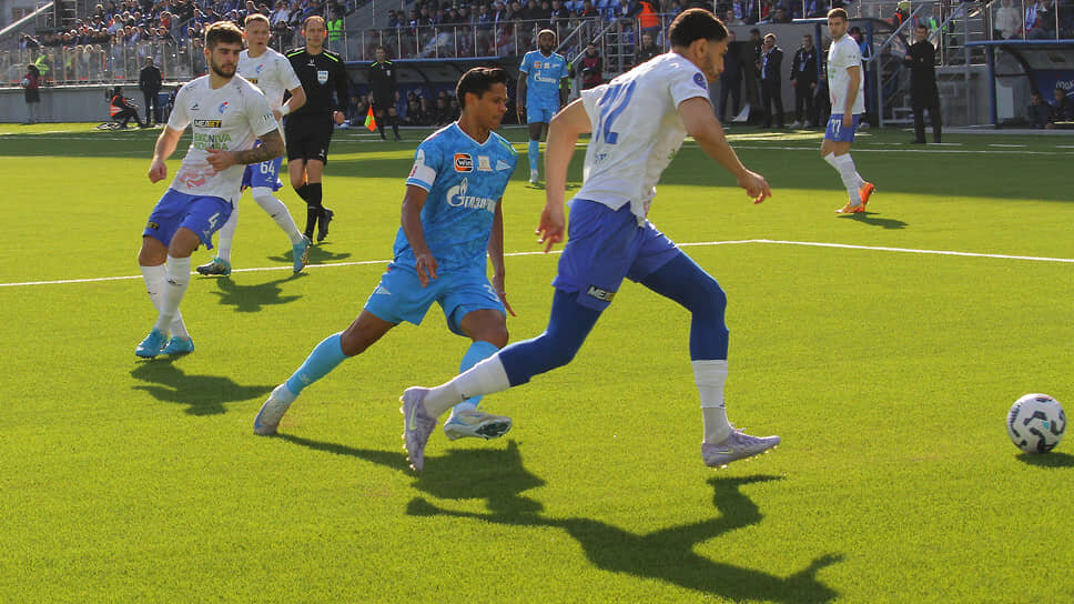 После поражения на выезде от «Химок» в предыдущем туре «Факелу» очень были нужны очки.📷Фото: Константин Франовский / Коммерсантъ