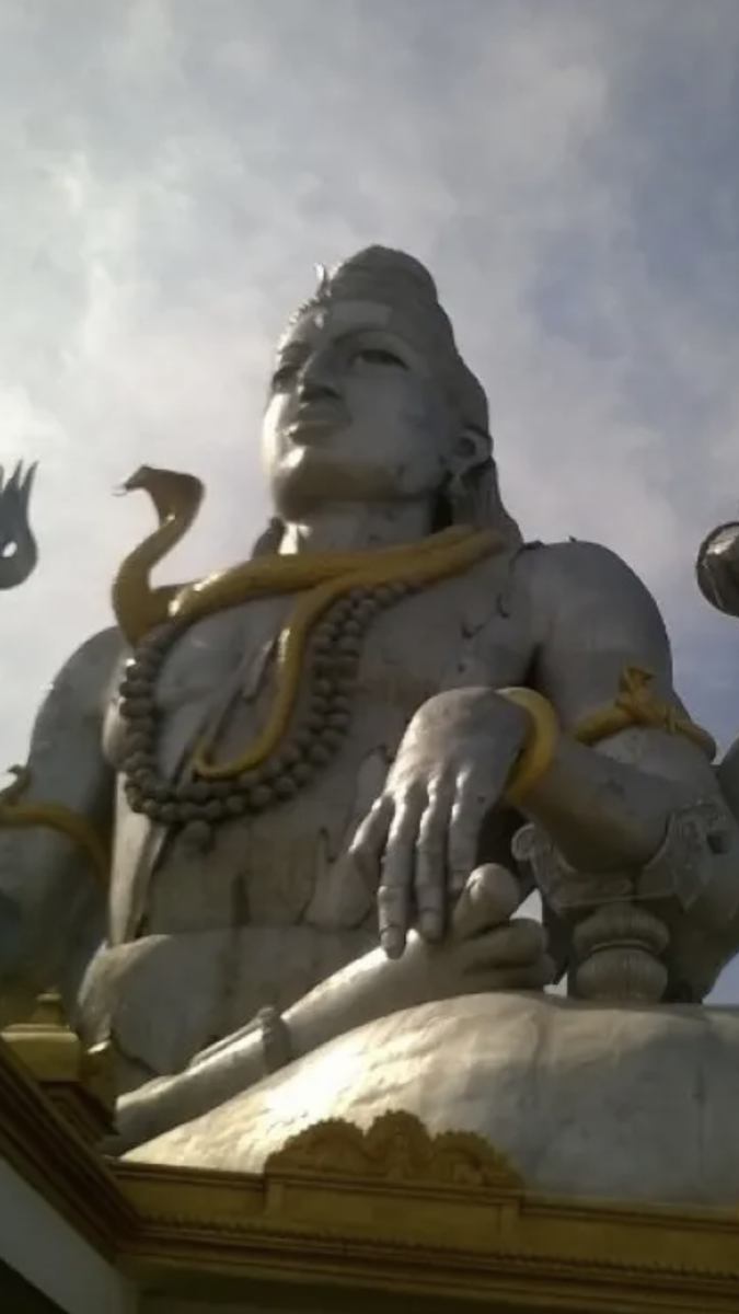 «10 культурных ловушек, о которых вы не знали: как не попасть впросак за границей 🌍»