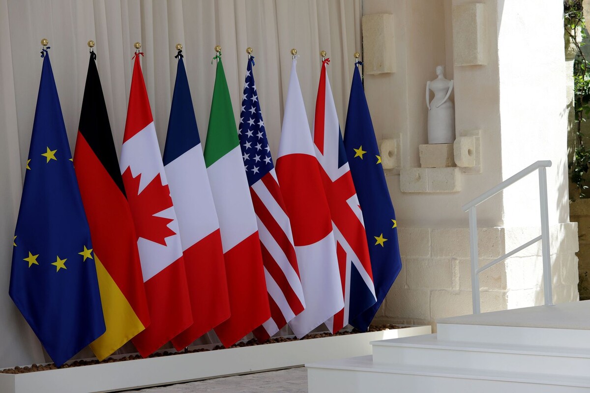    Флаги стран-участниц G7 / Источник: © Nino Ratiani/Global Look Press
