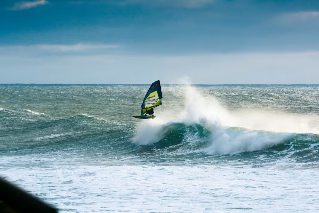 Оседлав волну