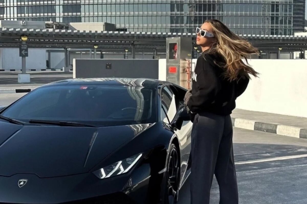    Александра Митрошина.