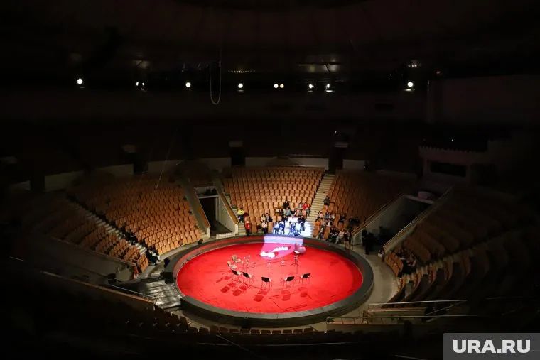 Трибуна рухнула прямо во время представления
Фото: Размик Закарян © URA.RU