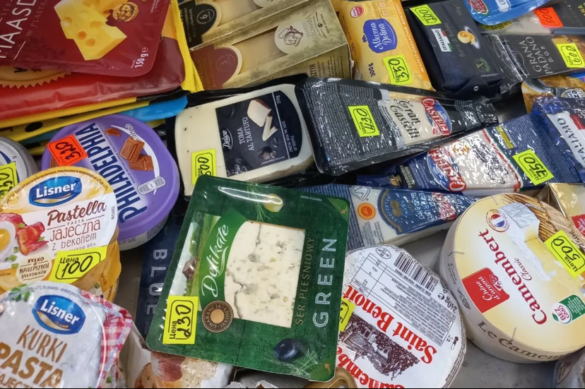 Примерно такой ассортимент на таких машинах продают.