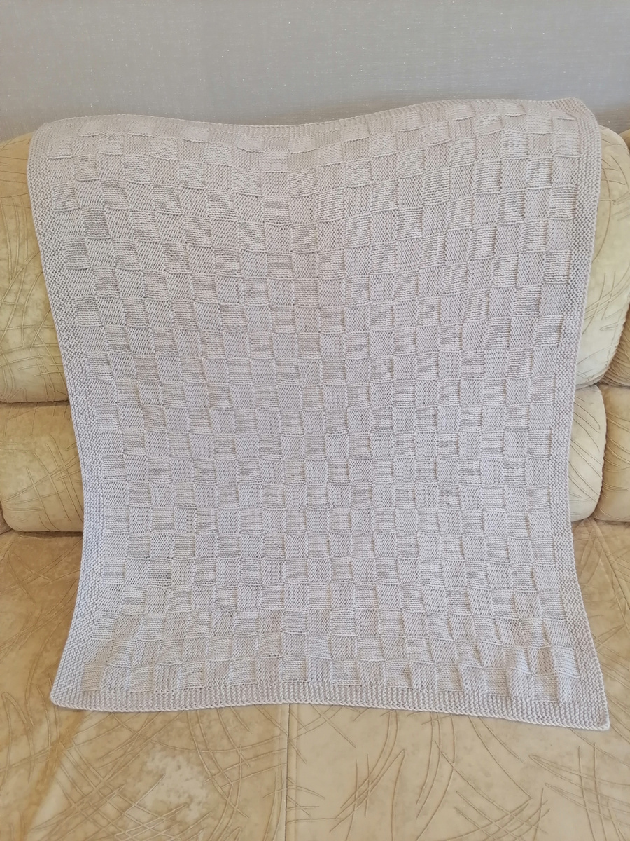 Этот светлее