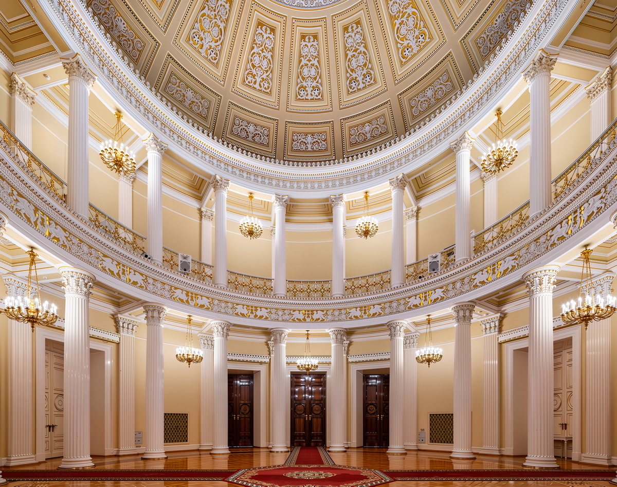 Мариинский дворец. 2 рядная панорама Ротонды, снята на 17 мм тилт-шифт объектив Canon, сшита из 6 кадров. Фотограф Андрей Белимов-Гущин Февраль 2025 г.