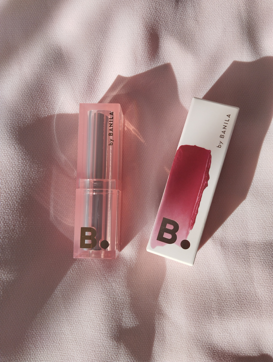 Помада для губ с эффектом сияния Banila Co Glow Veil Lipstick. 