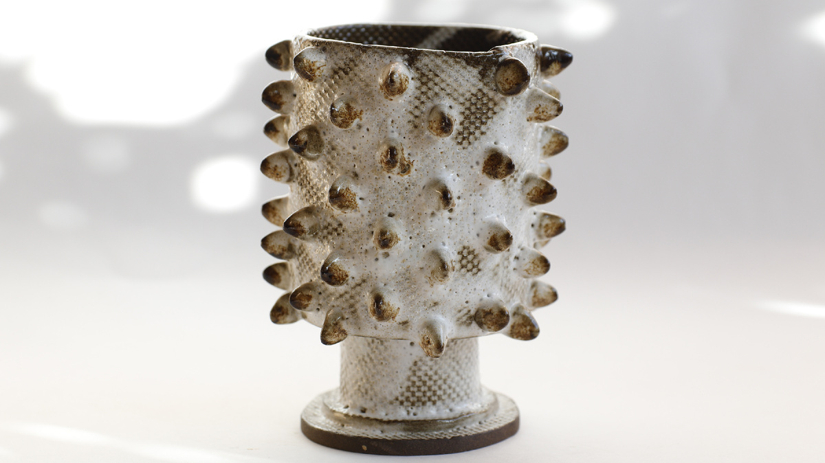 Красиво, стильно, технологично, художественная ценность очевидно, но не продажно