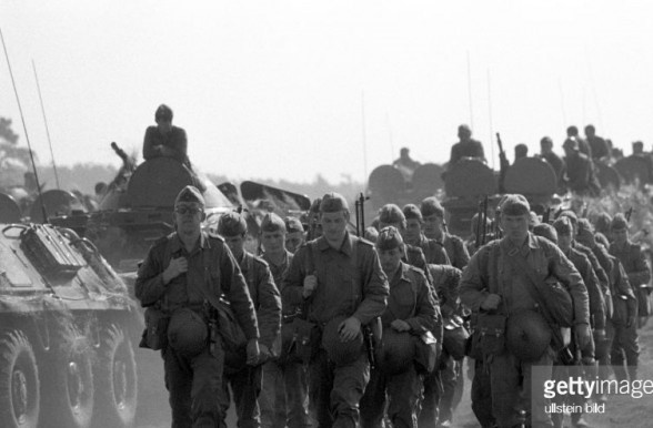 Ну а на этом фото целый взвод NNA с такими пулеметами.