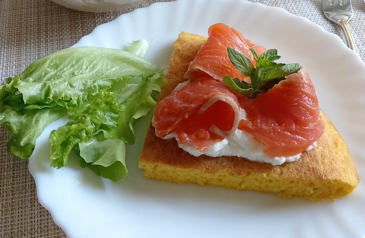 Еда против метаболического синдрома вообще-то очень вкусная! Пшенная лепешка с красной рыбой от Наташи Авдеевой.  