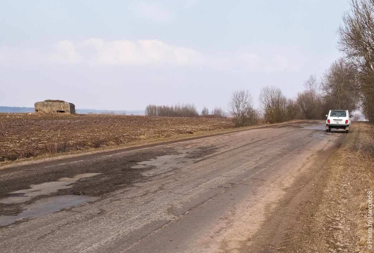 ДОТ 27 передового рубежа обороны и боящаяся съехать с асфальта Белка