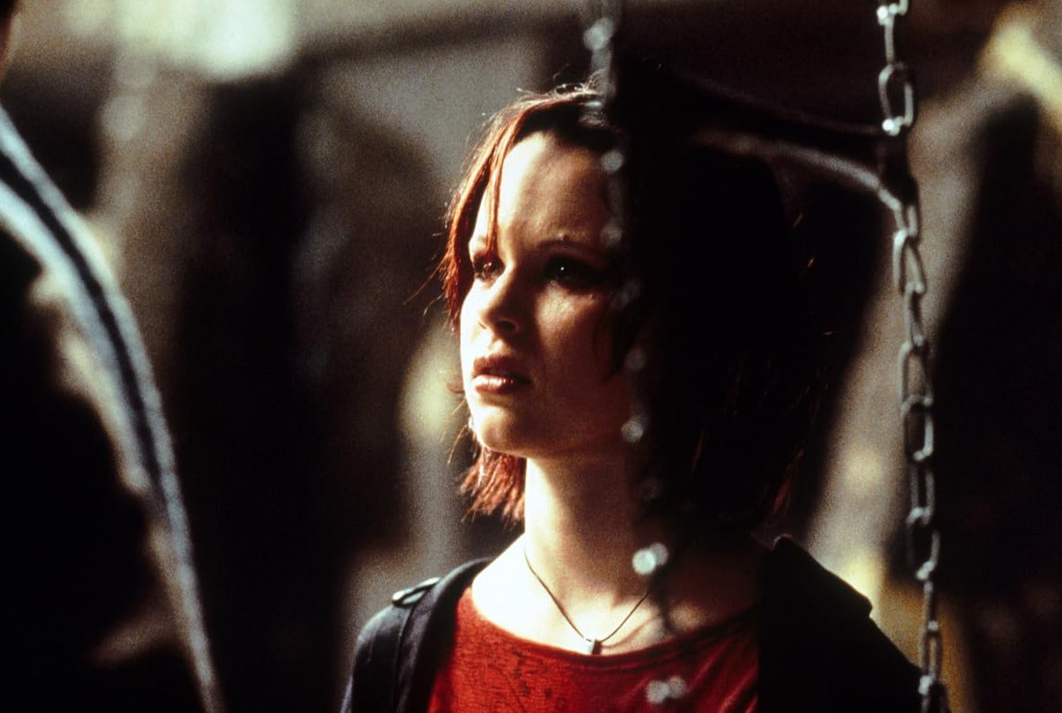 Кадр из фильма «Яма» (2001)