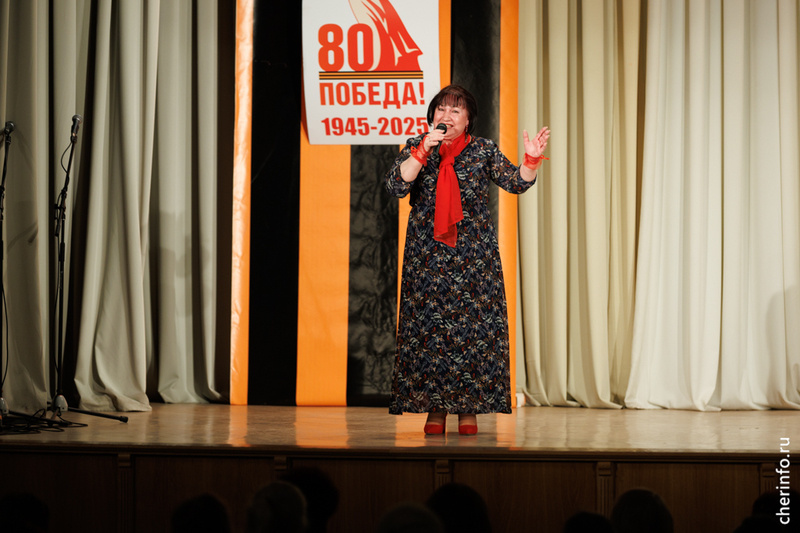    В Череповце продолжаются отборочные прослушивания фестиваля-конкурса ветеранских организаций "Огни победного салюта".