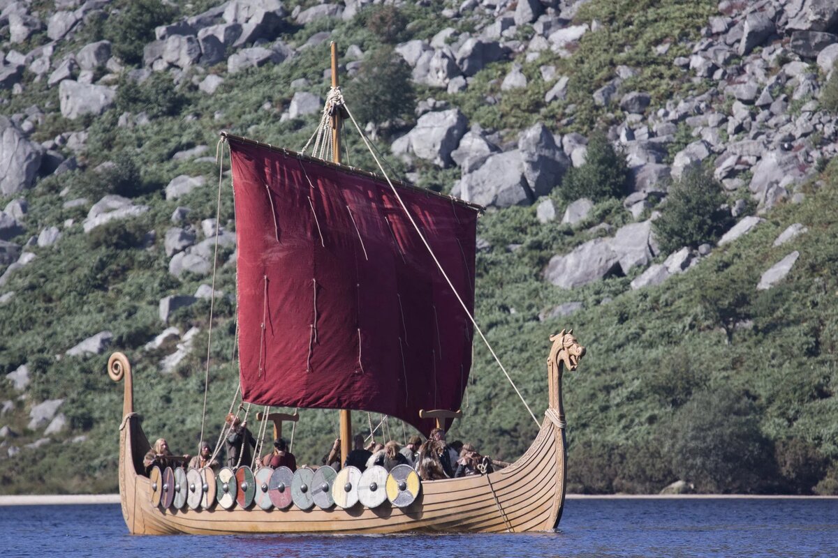 Драккар, современная рекострукция.