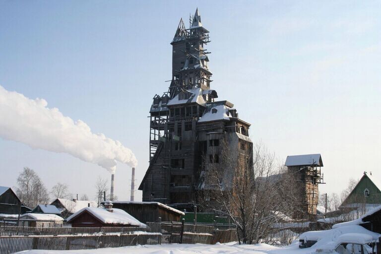 Самый высокий деревянный дом России. Деревянный «небоскрёб» Сутягина
