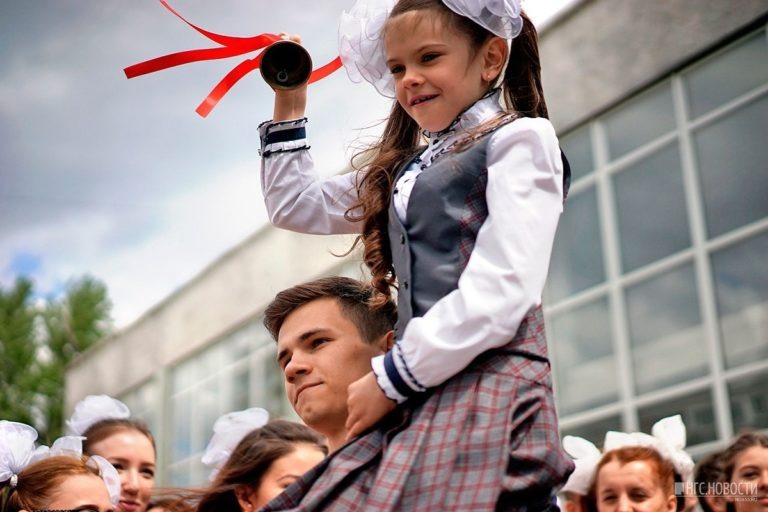    Последние звонки в школах Оренбуржья прозвучат 24 мая Оренбуржье