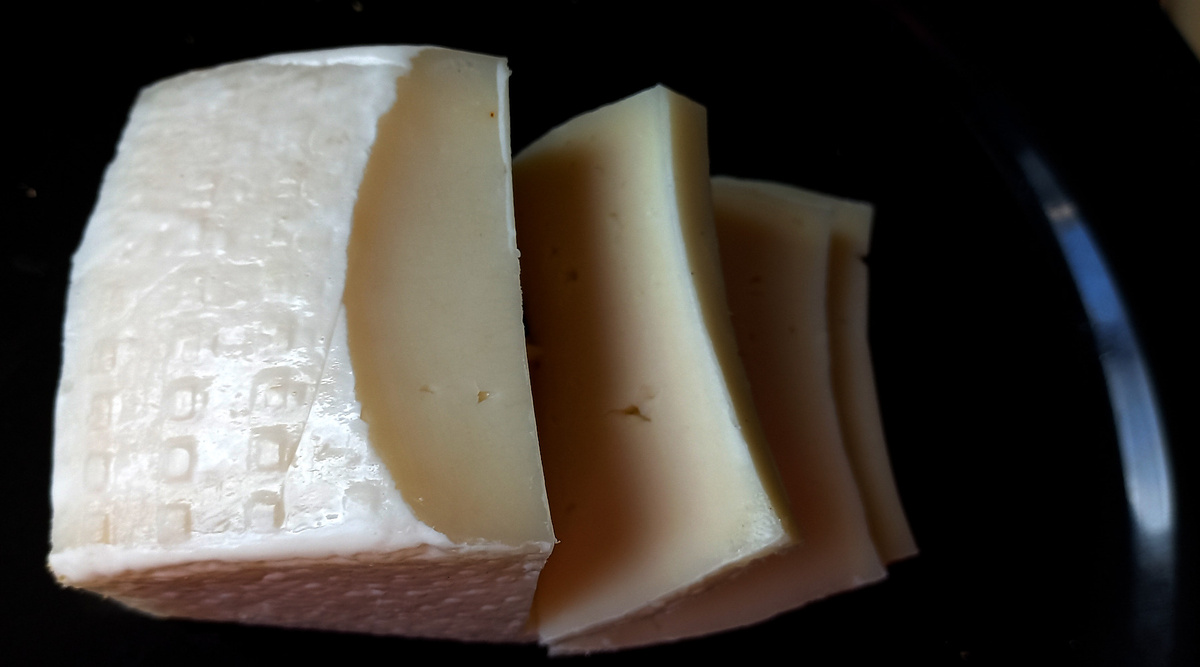 Сыр Монтазио. «Сергеев сыр». Донецк