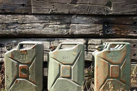    В Индии перестанут заправлять старые машины