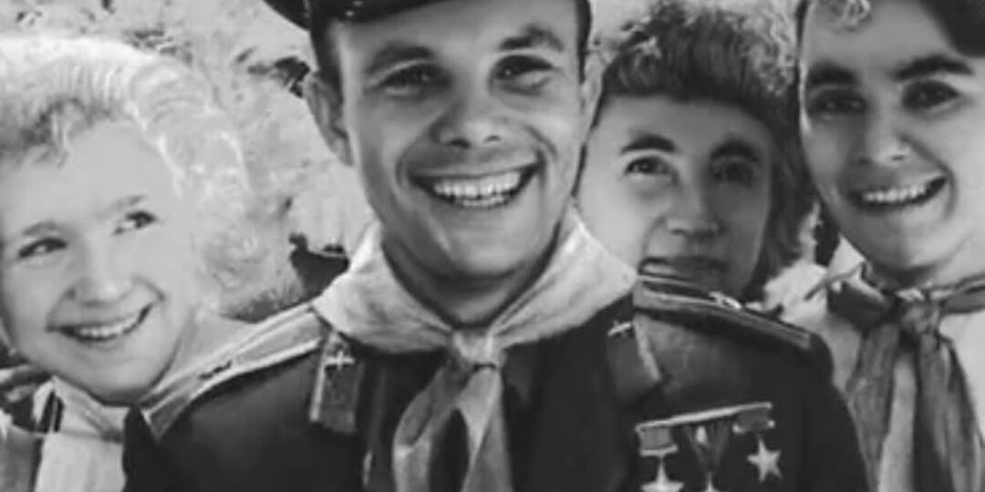 СЛАВА РУССКОГО СОВЕТСКОГО НАРОДА