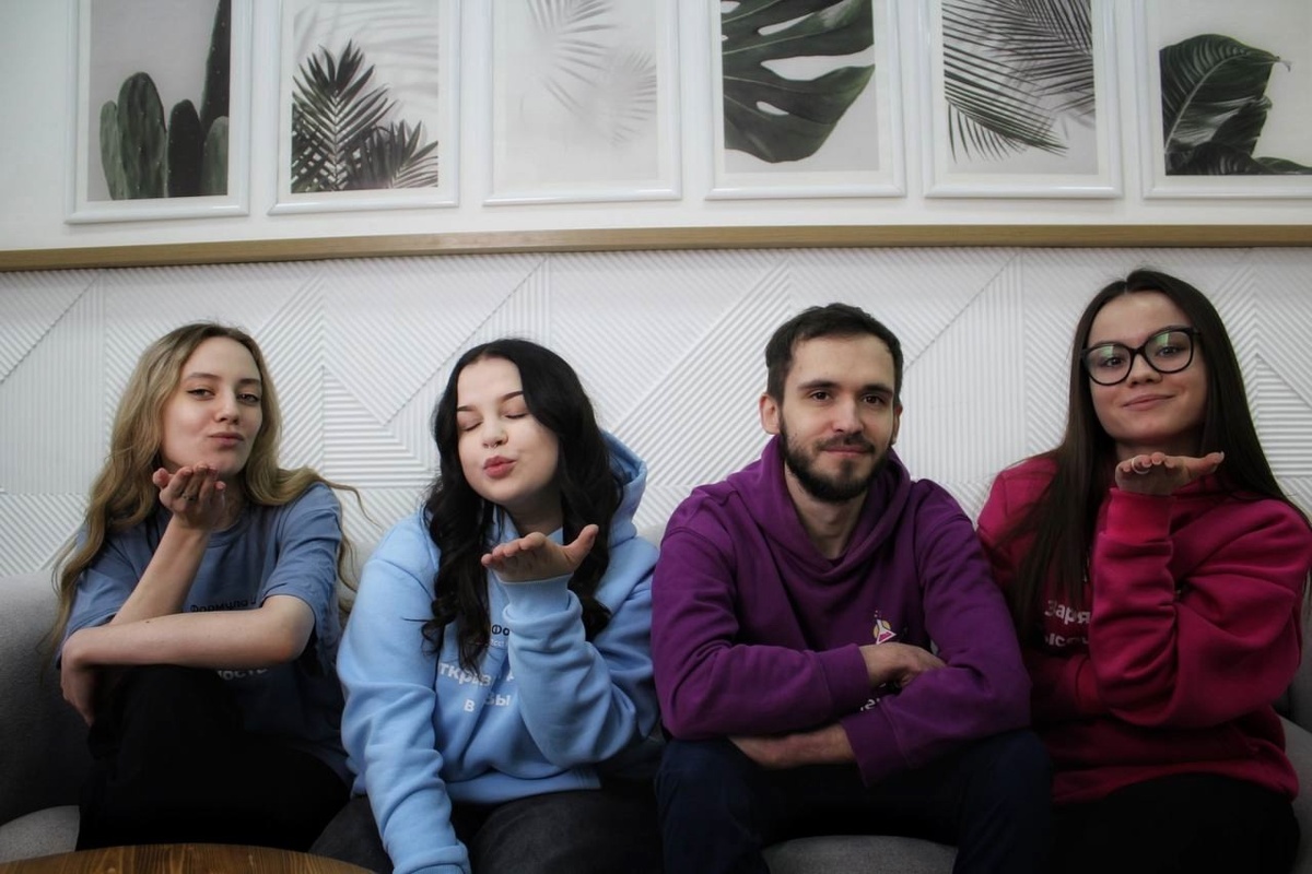 Create carouselAdd a caption