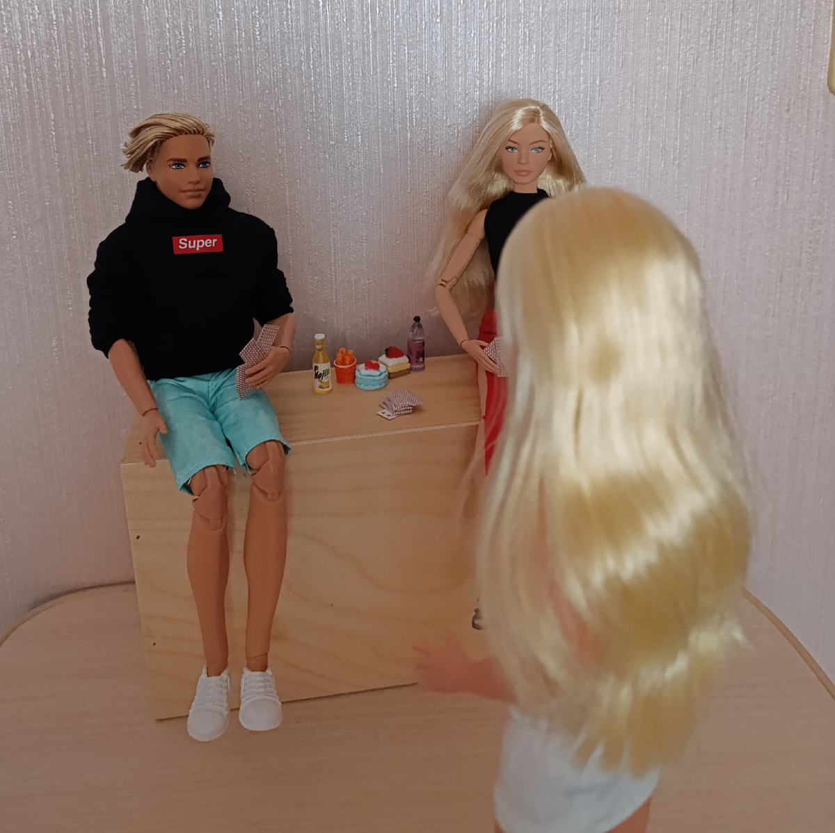 Коул ,Делина и Изабелла 