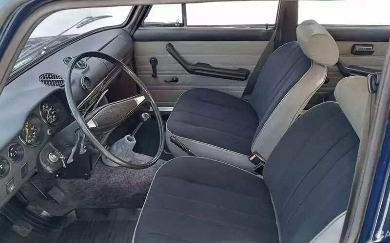    Интерьер ВАЗ-2106