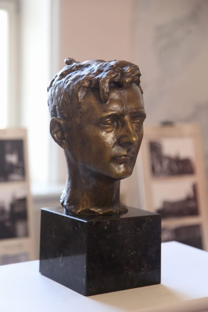 Бюст Д. Шостаковича