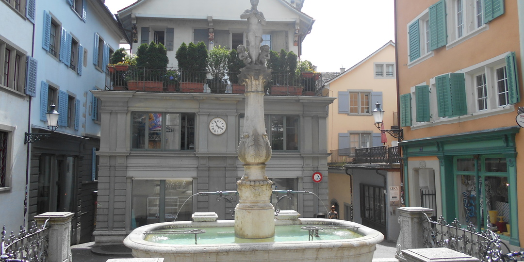 Исторический центр Цюриха - увлекательное путешествие в давно минувшие времена.