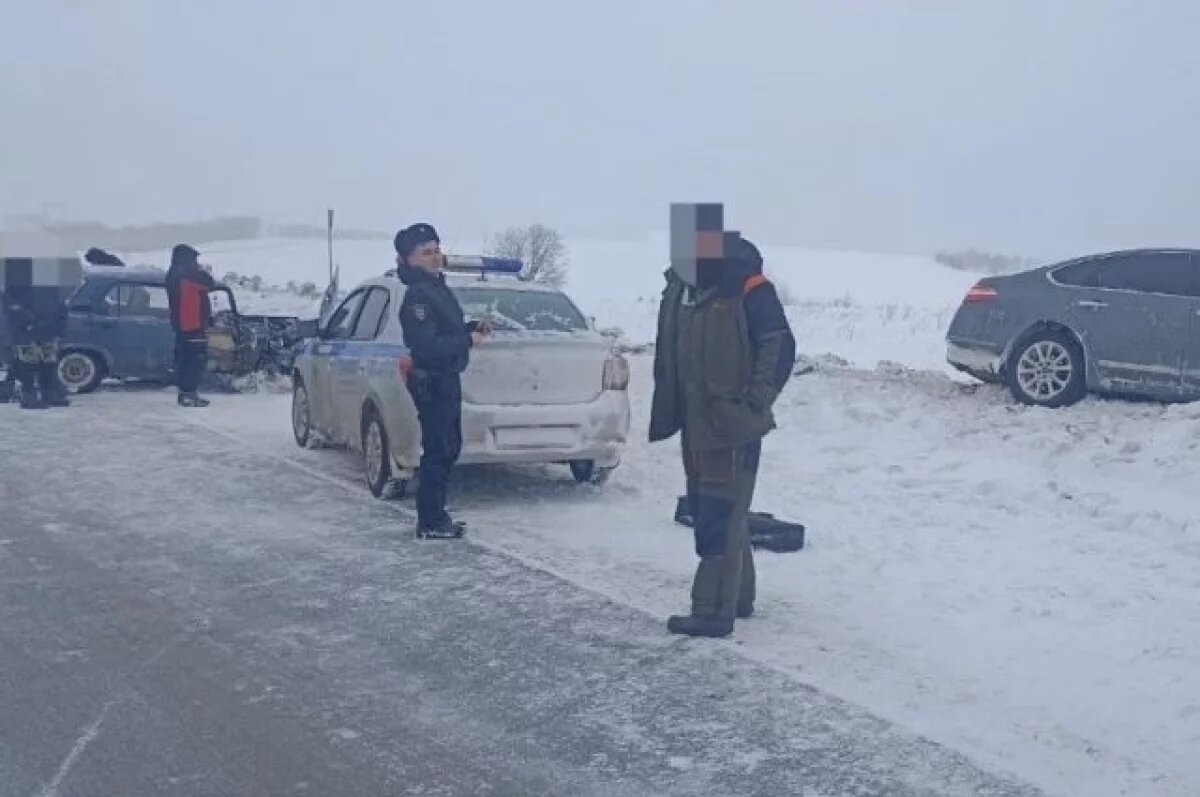    Во встречной аварии в Башкирии погиб пожилой пассажир